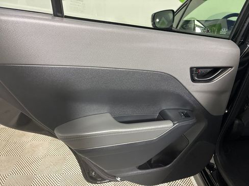 Used 2025 Subaru Crosstrek 2.0i Premium image 25