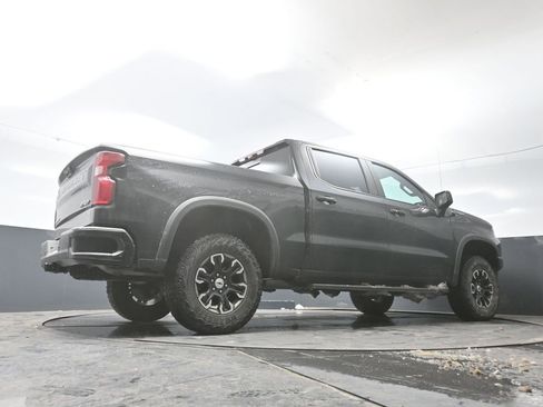 Used 2024 Chevrolet Silverado 1500 ZR2 w/ Technology Package image 24