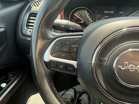 Used 2021 Jeep Compass Trailhawk AWD/4WD image 12