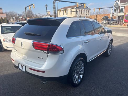 Used 2014 Lincoln MKX FWD w/ Equipment Group 102A image 5