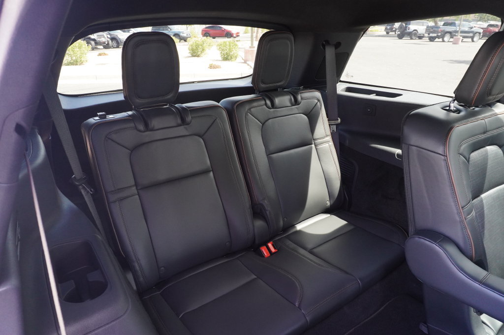 Used 2026 Lincoln Aviator Black Label w/ Jet Appearance Package AWD/4WD image 11