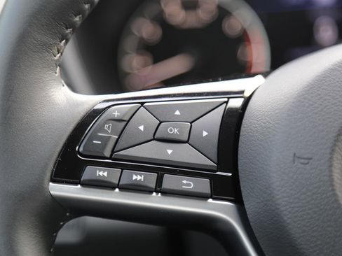 Used 2025 Nissan Altima 2.5 SR w/ SR Premium Package FWD image 9