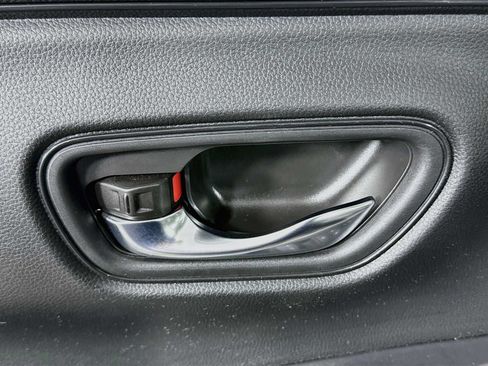 Used 2024 Honda HR-V LX image 29