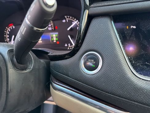 Used 2017 Cadillac XT5 Luxury w/ Driver Awareness Package image 35