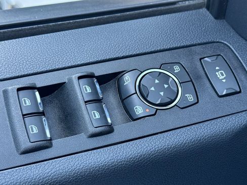 Used 2022 Ford F250 Lariat w/ Lariat Value Package image 13