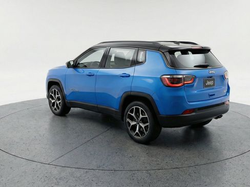 Used 2025 Jeep Compass Limited AWD/4WD image 6