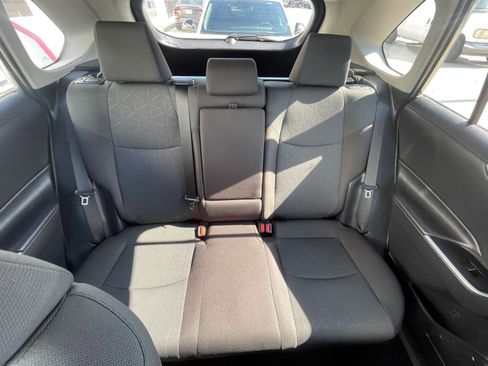 Used 2025 Toyota RAV4 XLE image 38