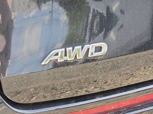 Used 2024 Toyota Sienna Limited AWD/4WD image 36