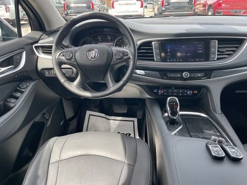 Used 2020 Buick Enclave Premium w/ Sun and Sites Package AWD/4WD image 4