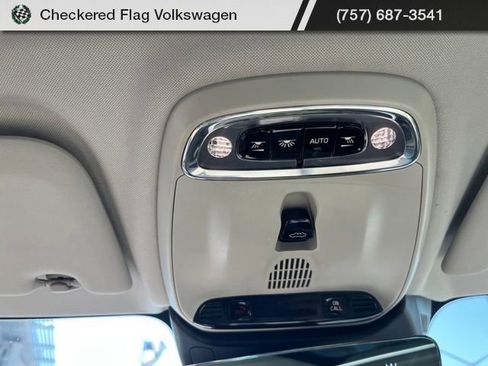 Used 2020 Volvo S60 T5 Momentum FWD image 18