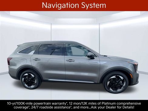 Certified 2025 Kia Sorento EX w/ EX Panoramic Sunroof Package AWD/4WD image 12