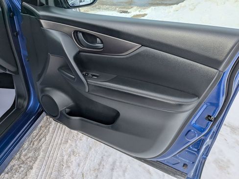 Certified 2020 Nissan Rogue Sport S image 32