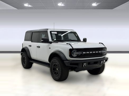Certified 2023 Ford Bronco Wildtrak AWD/4WD image 6