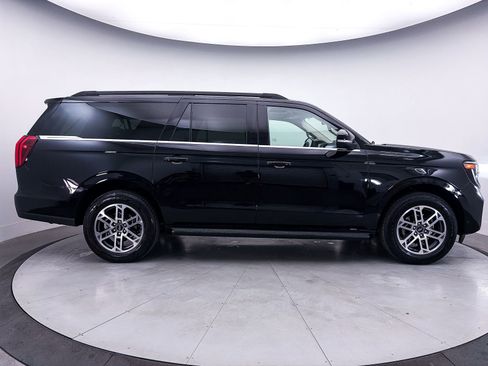 Used 2025 Ford Expedition Max Active AWD/4WD image 42