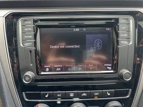 Used 2019 Volkswagen Passat 2.0T Wolfsburg w/ Wheels & Sunroof Package FWD image 24