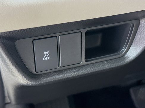 Certified 2026 Honda HR-V LX image 9