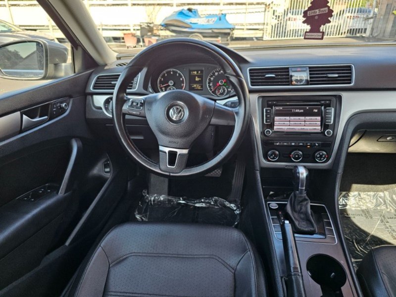 Used 2015 Volkswagen Passat 1.8T Limited Edition FWD image 13