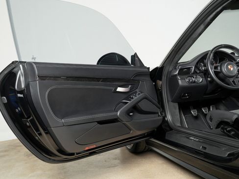 Used 2016 Porsche 911 R image 30