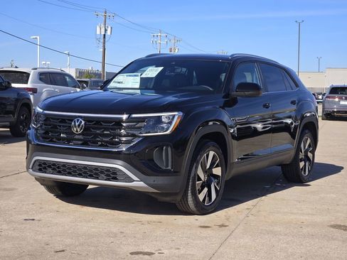 New 2026 Volkswagen Atlas Cross Sport SE image 2