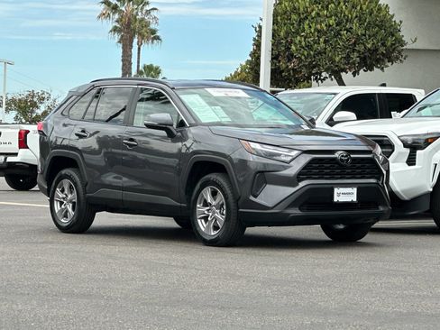 Used 2025 Toyota RAV4 XLE FWD image 8