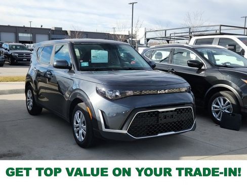 Used 2023 Kia Soul LX image 1