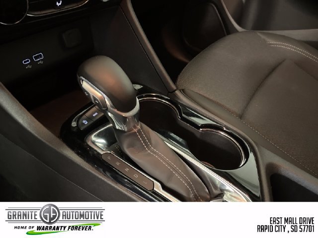 Used 2025 Buick Encore GX Preferred AWD/4WD image 12
