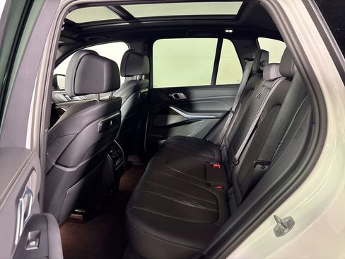 Used 2025 BMW X5 xDrive50e image 21