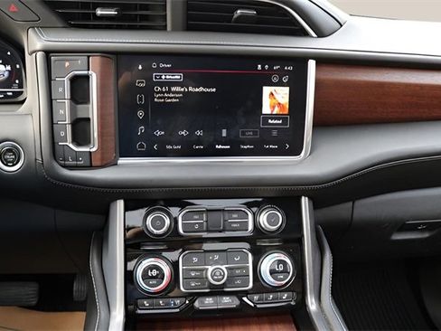 Used 2023 GMC Yukon Denali Ultimate image 25