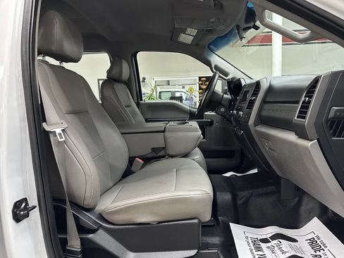 Used 2019 Ford F250 XL w/ Power Equipment Group image 17