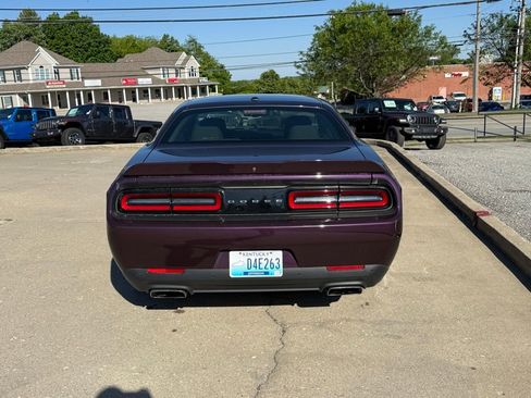 Used 2022 Dodge Challenger R/T RWD image 7