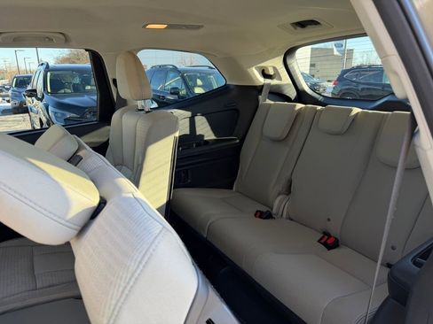 Used 2023 Subaru Ascent Premium w/ Convenience Package image 29