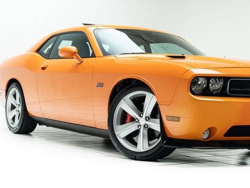 Used 2012 Dodge Challenger SRT8 RWD image 3