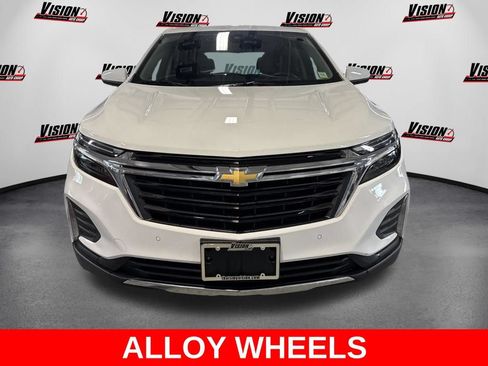 Used 2024 Chevrolet Equinox LT w/ LPO, Floor Liner Package AWD/4WD image 2