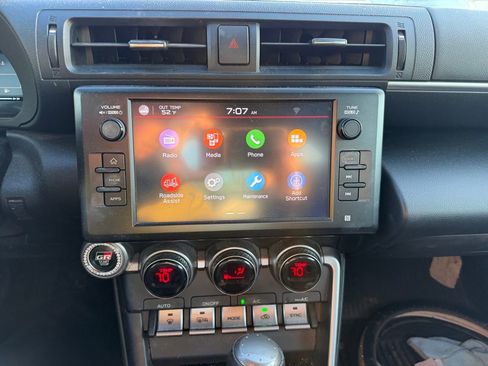Used 2022 Toyota GR86 Premium w/ ALL Weather Mat Package (TMS) RWD image 13