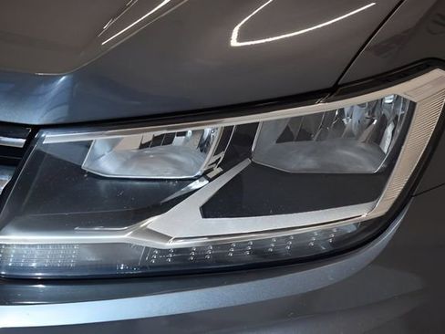 Used 2018 Volkswagen Tiguan SE w/ 3rd Row Seat Package AWD/4WD image 15
