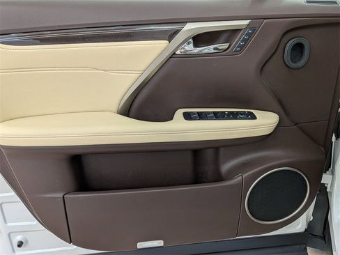 Used 2019 Lexus RX 450h AWD image 16