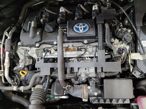 Used 2021 Toyota Corolla LE FWD image 30
