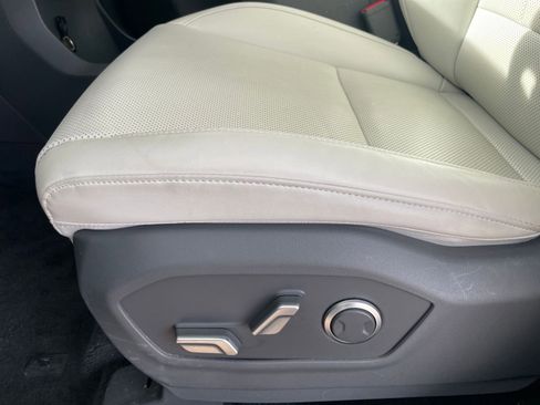 Used 2025 Hyundai Santa Fe SEL image 24