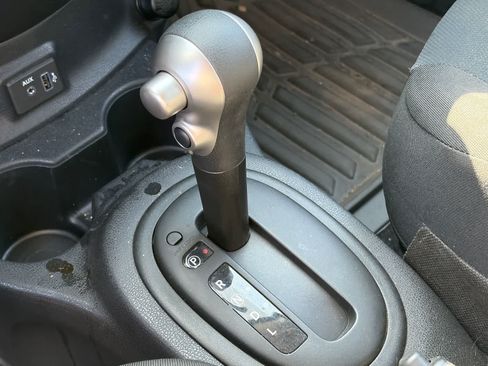 Certified 2019 Nissan Versa Note S FWD image 20