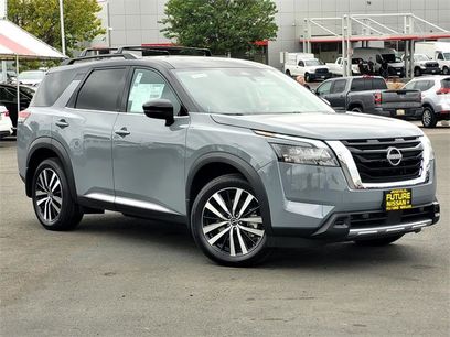 New 2025 Nissan Pathfinder Platinum