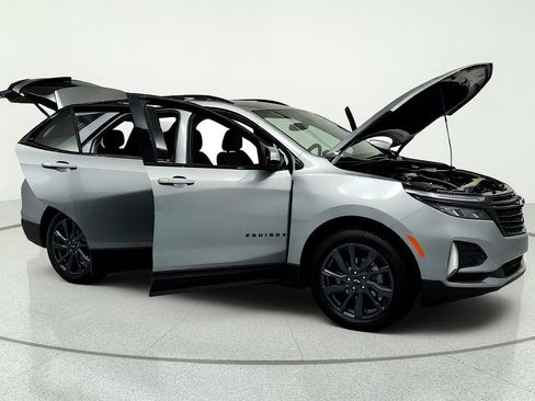 Used 2024 Chevrolet Equinox RS FWD image 14