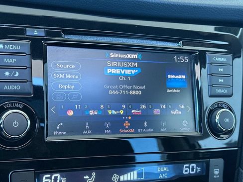 Used 2018 Nissan Rogue SV w/ Sun & Sound Touring Package FWD image 18