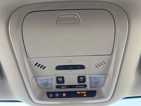 Used 2019 Buick Enclave Essence image 20