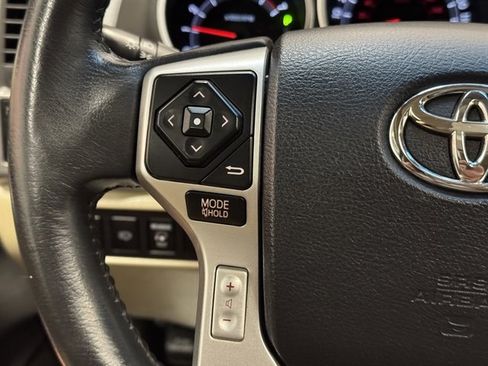 Used 2014 Toyota Sequoia Platinum AWD/4WD image 28