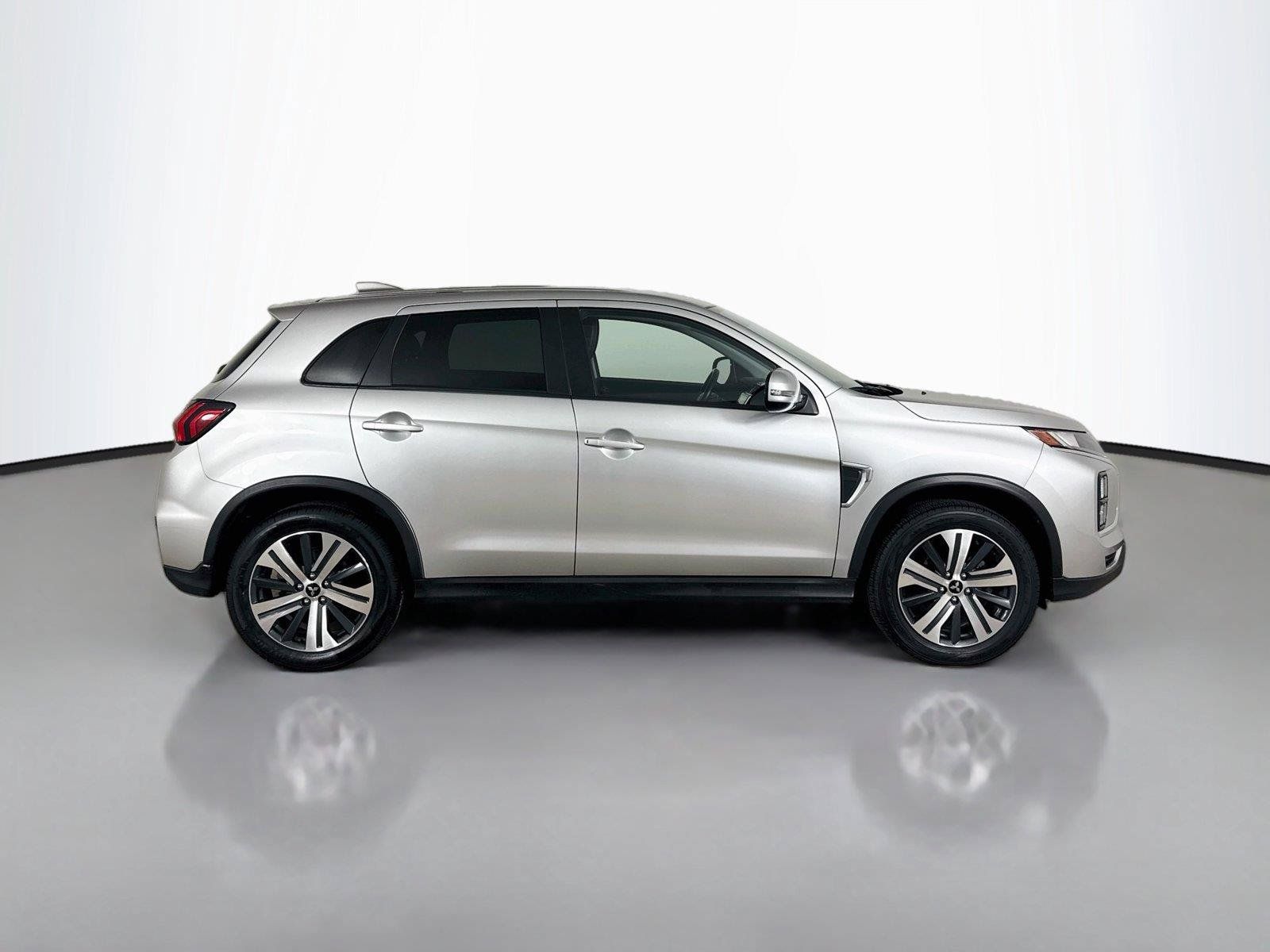 Used 2024 Mitsubishi Outlander Sport ES AWD/4WD image 17
