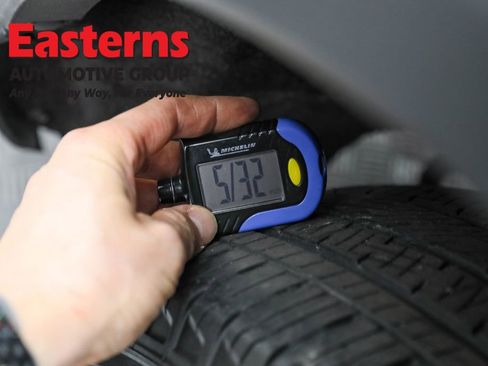 Used 2022 Ford Explorer XLT w/ Equipment Group 202A image 30