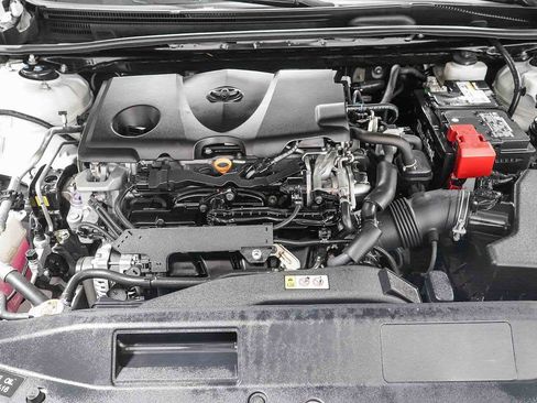 Used 2019 Toyota Camry SE image 30