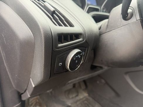 Used 2014 Ford Focus SE w/ SE Winter Package image 13