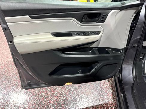 Used 2018 Honda Odyssey EX-L image 9