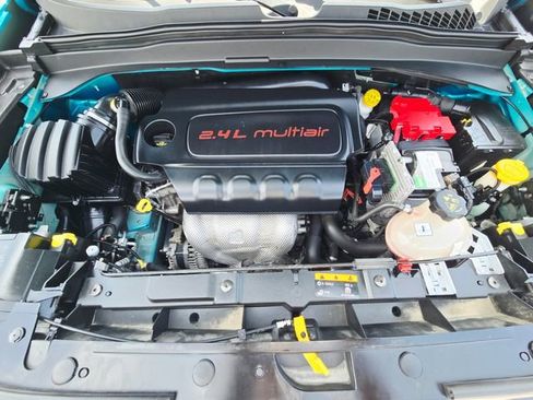 Used 2020 Jeep Renegade Latitude w/ Cold Weather Group FWD image 31